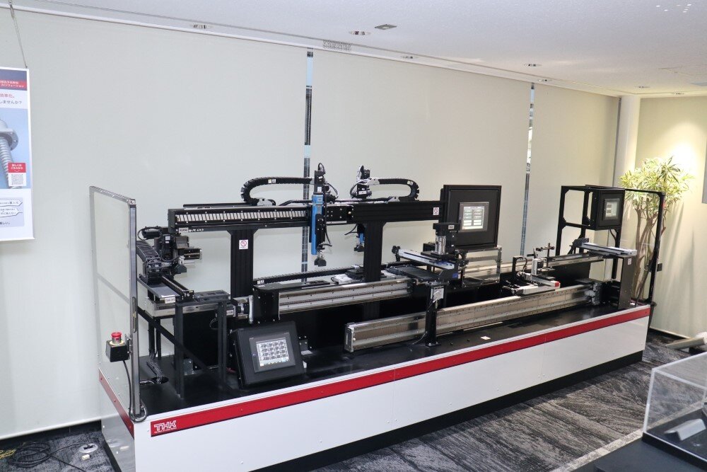 豊田支店に展示している多軸ユニットのデモ機