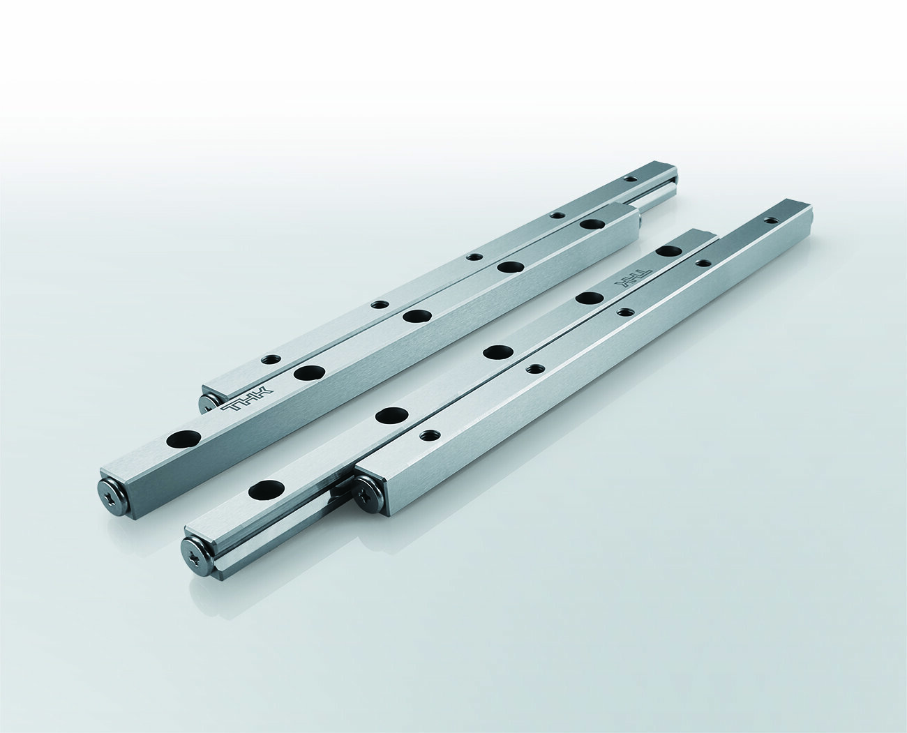 Cross-Roller Guide with Cage Alignment System
