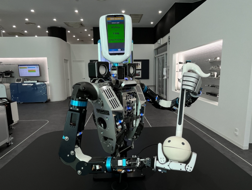 ロボット「SEEDsolution」が明和電機の電子楽器オタマトーンを演奏