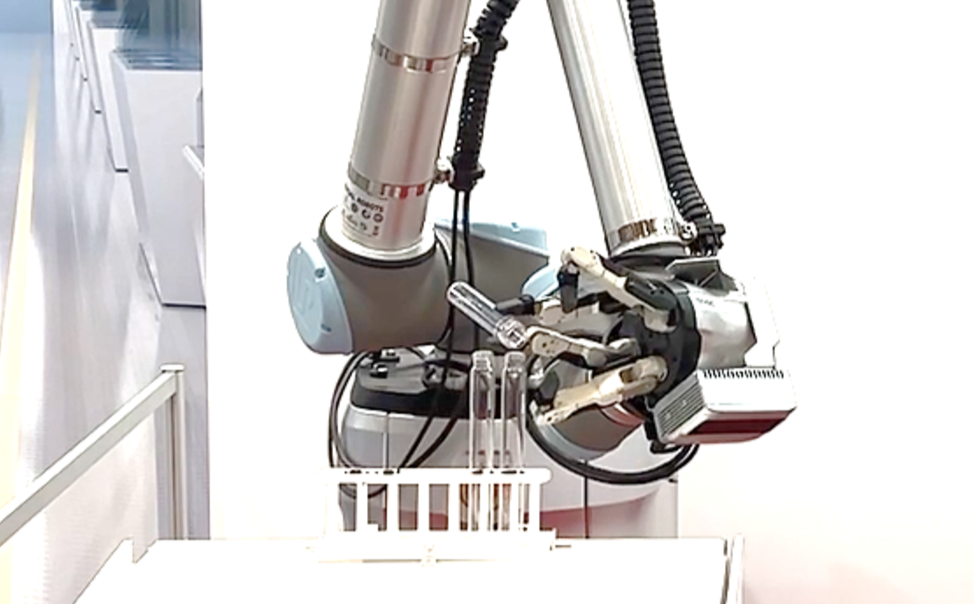 研究作業・補助ロボット
