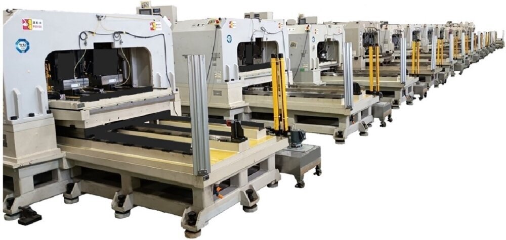 Many testing/evaluation machines at a THK plant